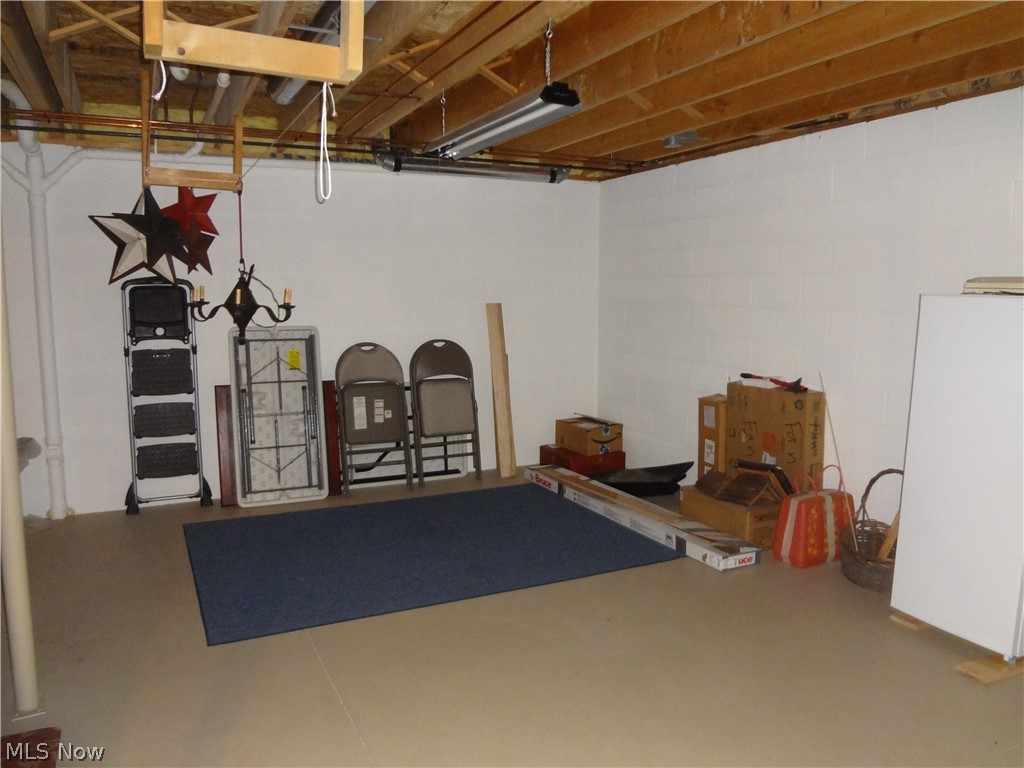 Cranberry Court Condo - Residential