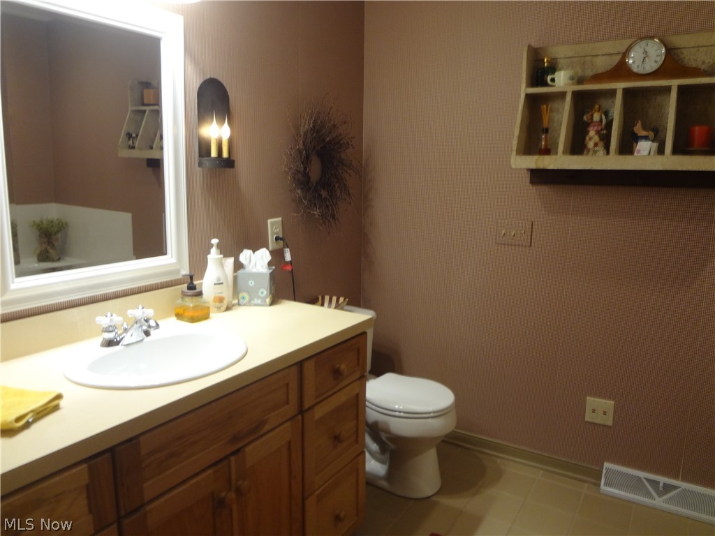 Cranberry Court Condo - Residential