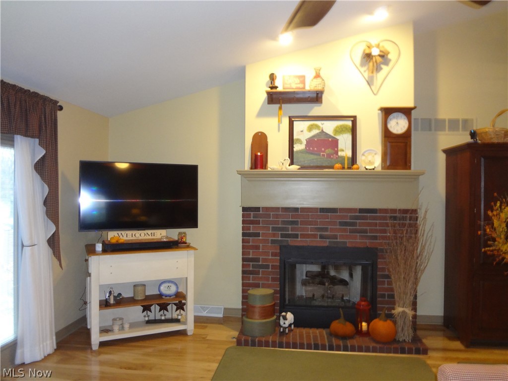 Cranberry Court Condo - Residential