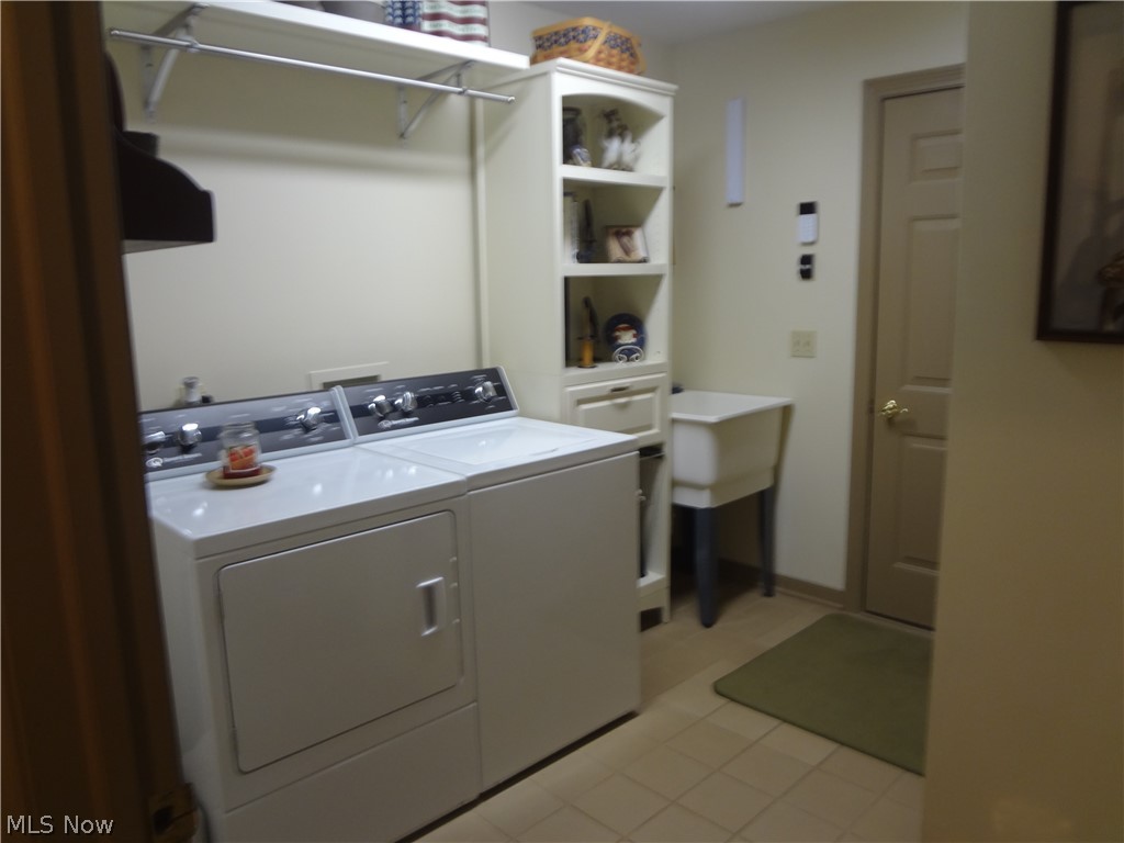 Cranberry Court Condo - Residential