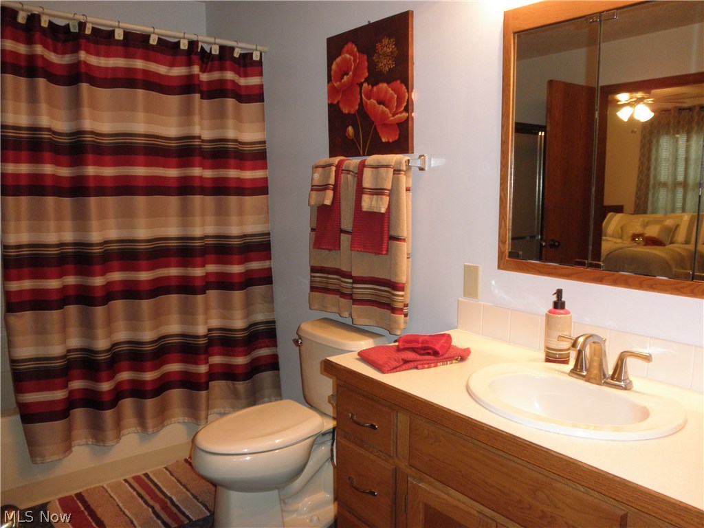 Hartville Country Commons Condo - Residential