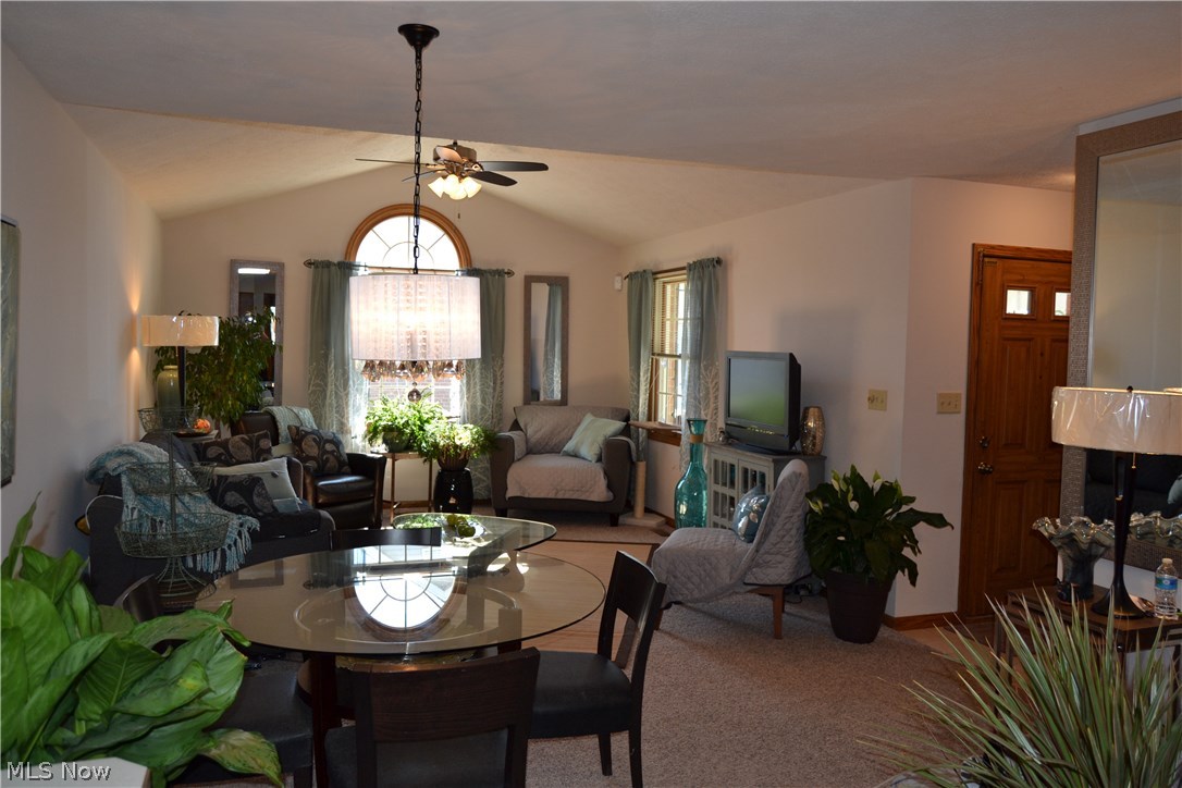 Hartville Country Commons Condo - Residential