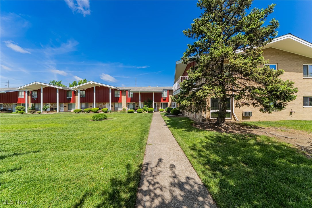 27701 Mills Avenue #2N, Euclid, Ohio image 3