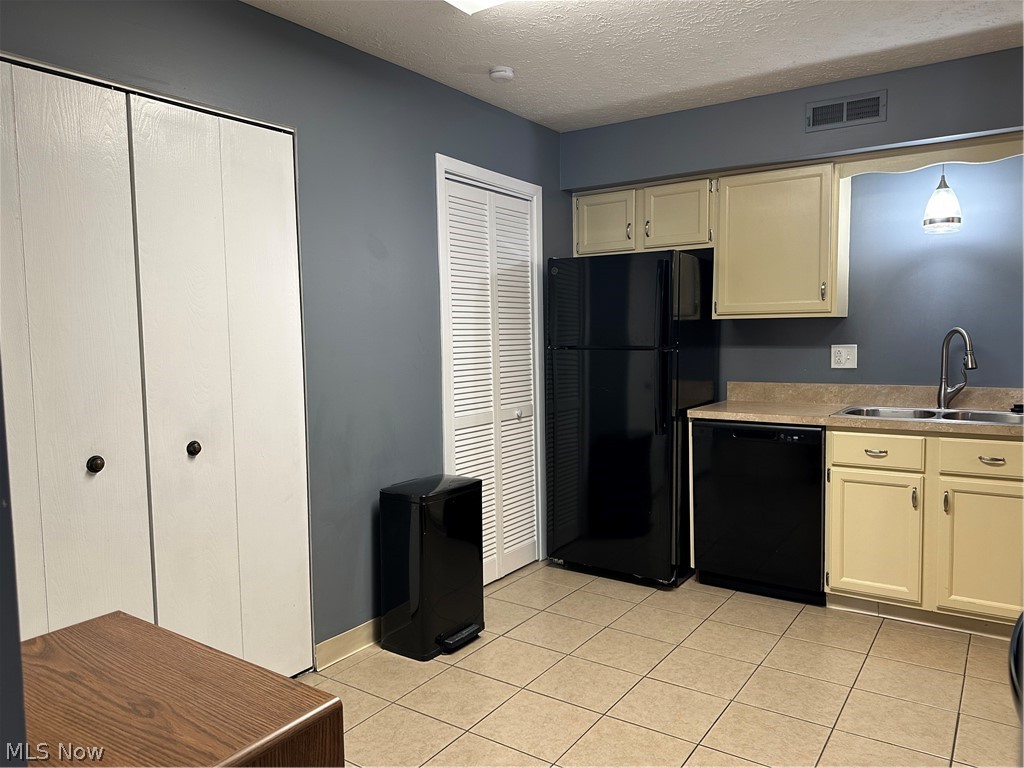 Victoria Landing Condo - Residential