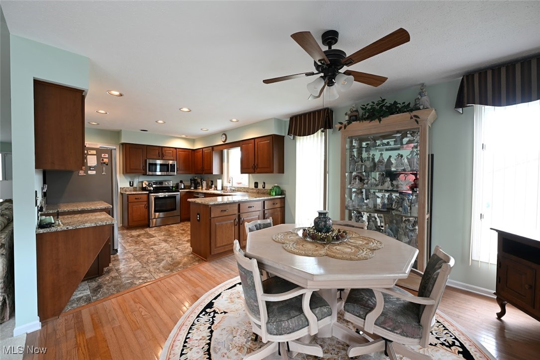2144 Prestwick Drive, Uniontown, Ohio image 17