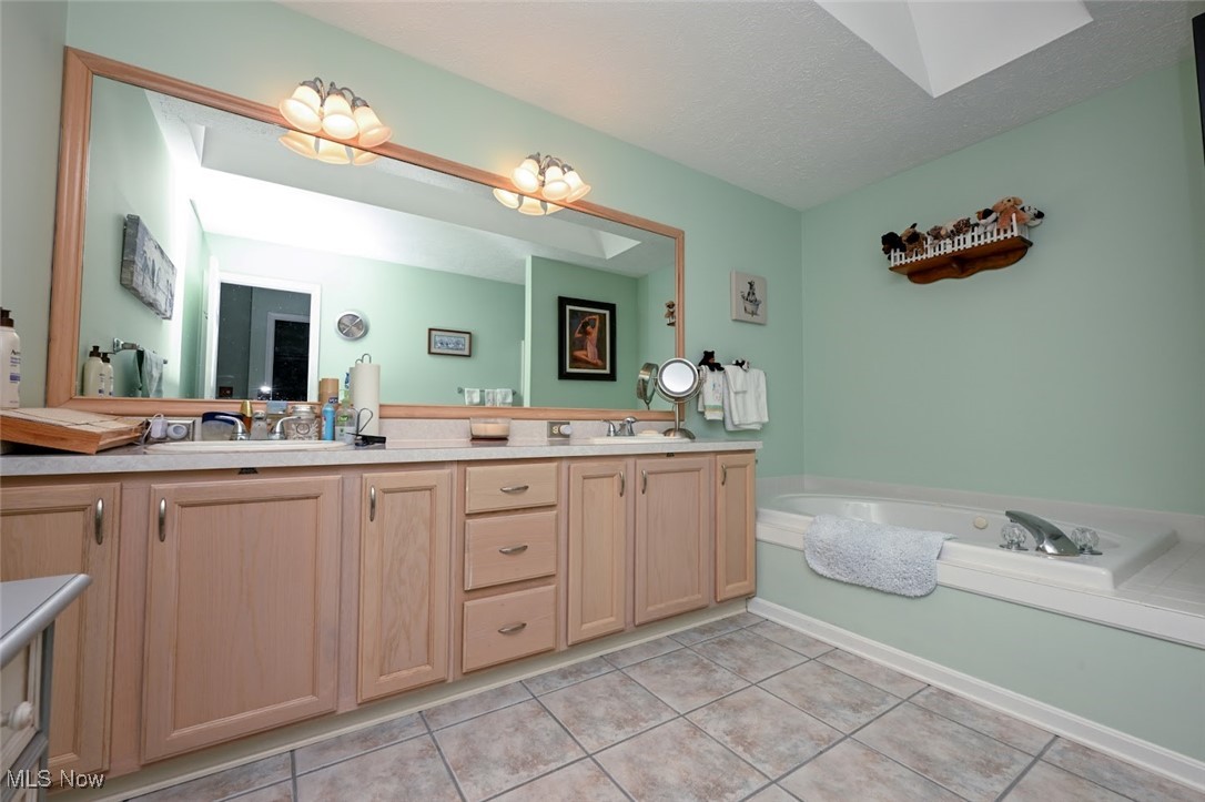 2144 Prestwick Drive, Uniontown, Ohio image 26