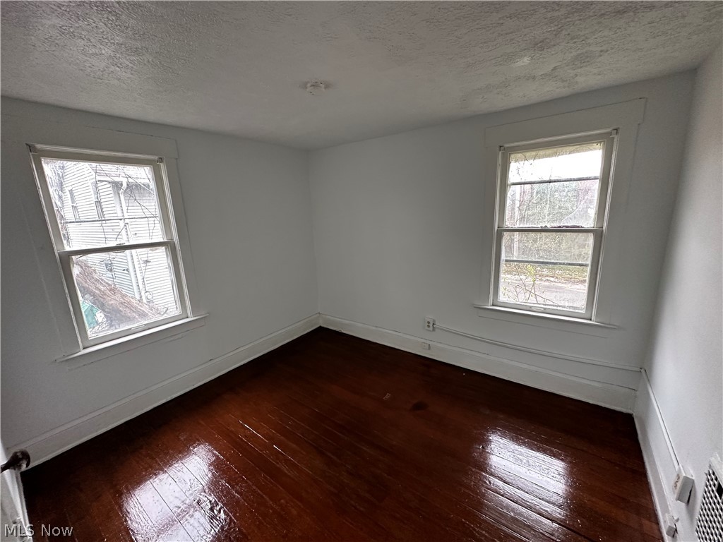 Leworthy Helwick Companys - Residential