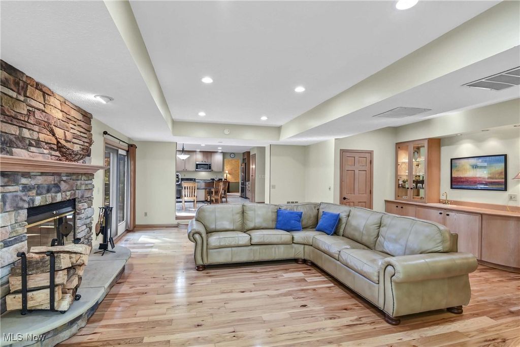 Photo of 29701 Hilliard Oak Lane, Westlake, OH 44145 (MLS # 5165017)