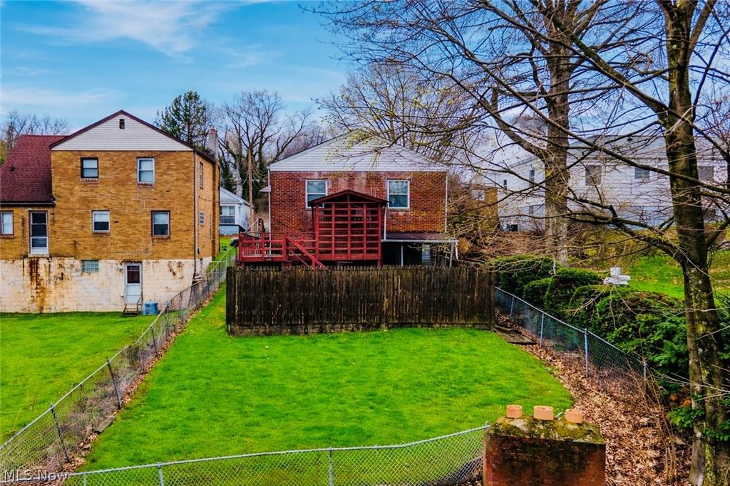 Photo of 917 Oxford Boulevard, Steubenville, OH 43952 (MLS # 5197723)