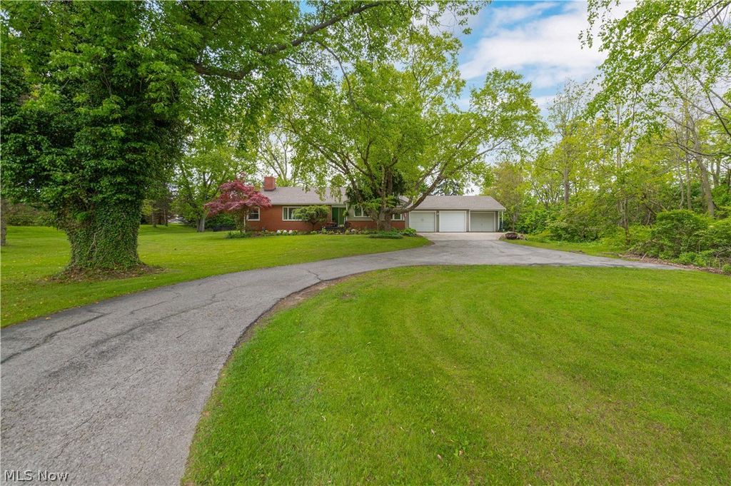 Photo of 1416 E Bogart Road, Sandusky, OH 44870 (MLS # 5208915)
