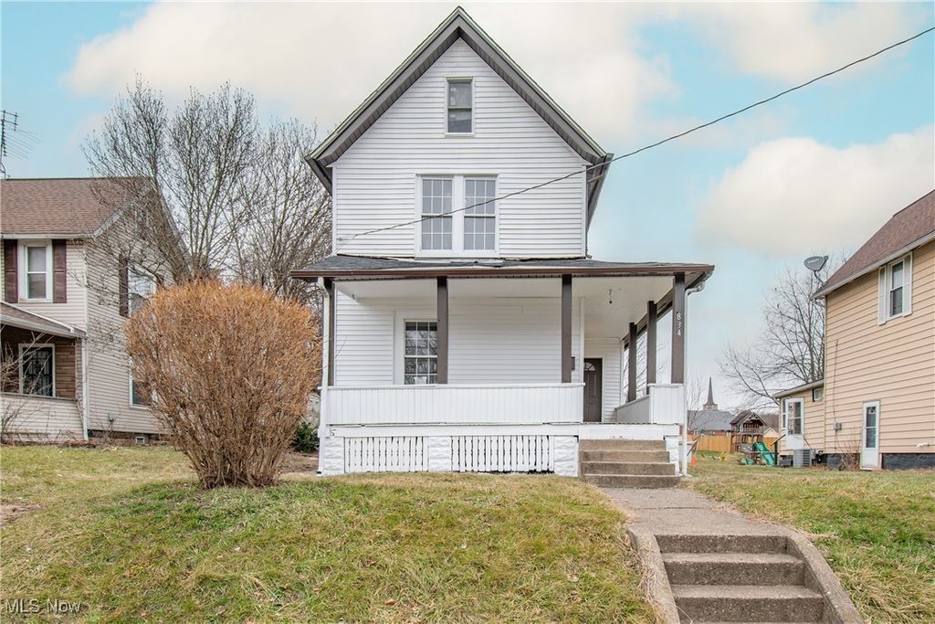 Photo of 834 Walnut Road SE, Massillon, OH 44646 (MLS # 5181452)