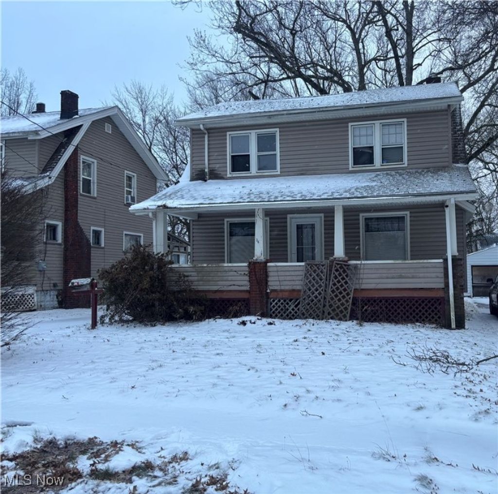 Photo of 365 Marmion Avenue, Youngstown, OH 44507 (MLS # 5180392)
