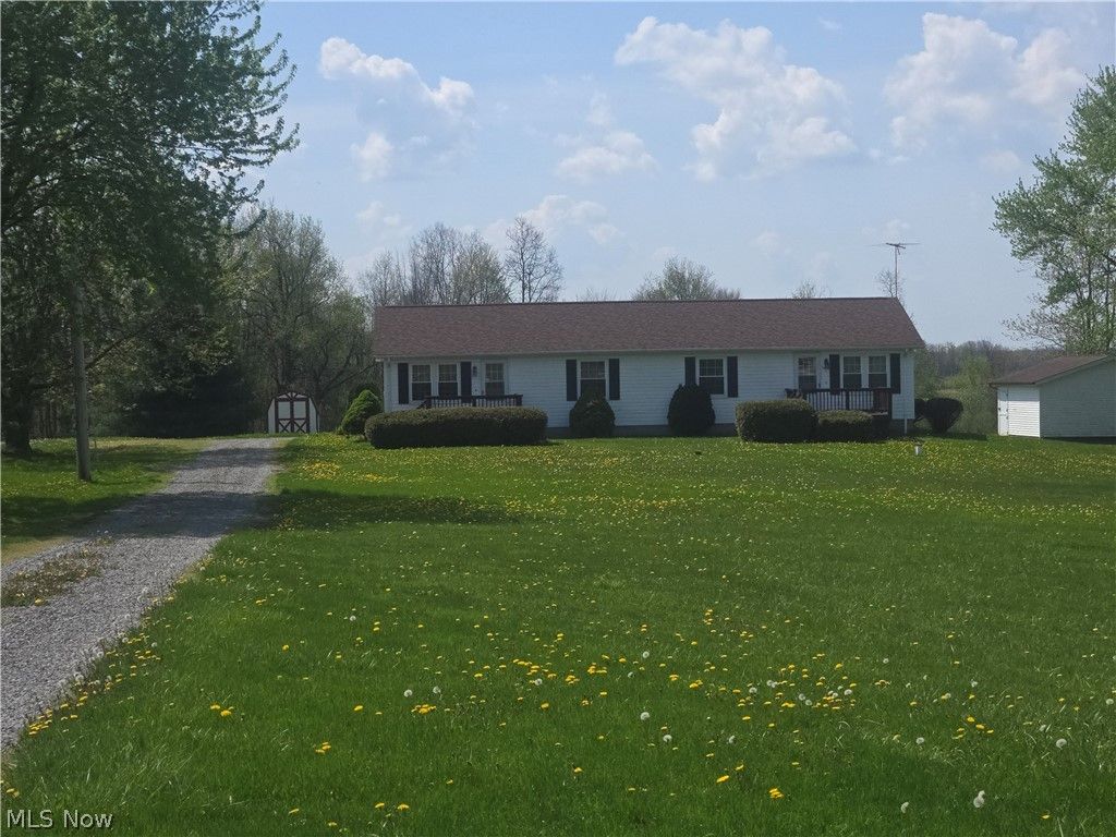Photo of 16763 Kinsman Road, Middlefield, OH 44062 (MLS # 5204350)