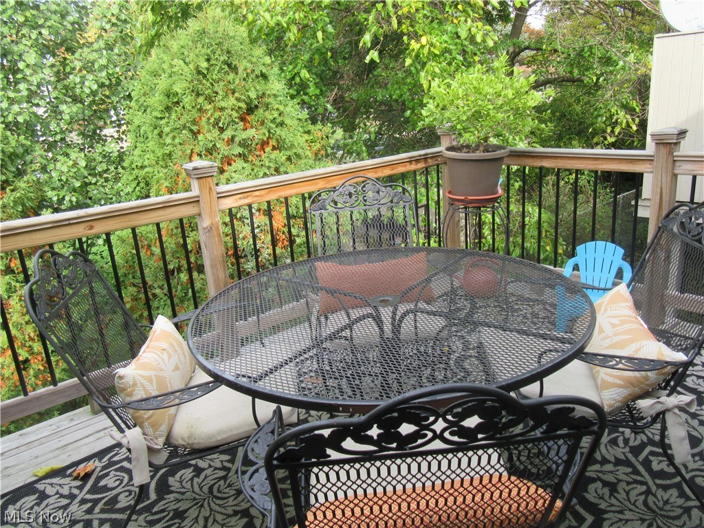 Creekside Condos - Residential