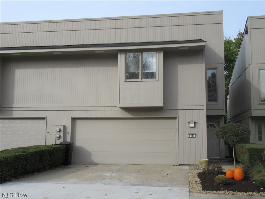 Creekside Condos - Residential