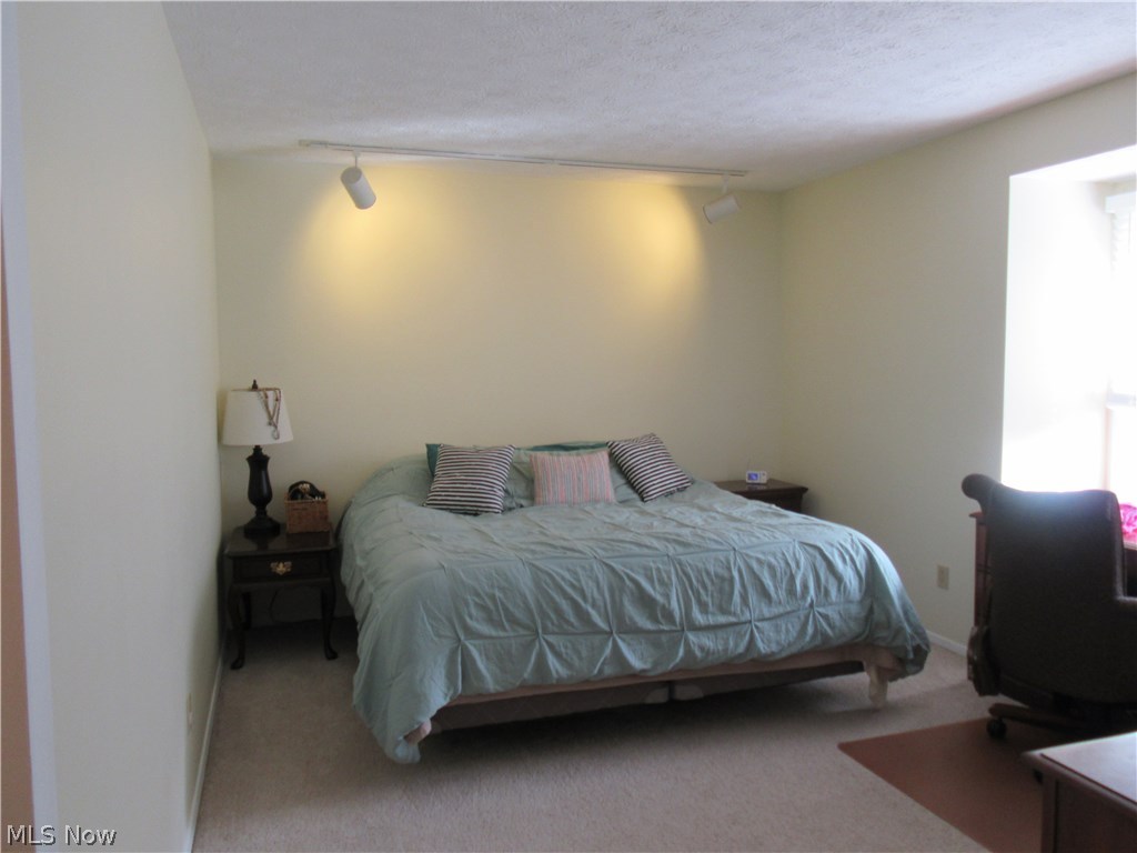 Creekside Condos - Residential