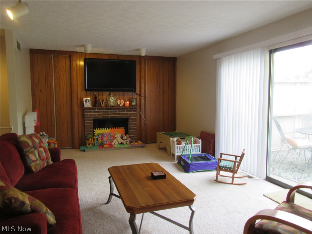 Creekside Condos - Residential