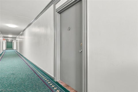 Tiny photo for 11820 Edgewater Drive #513, Lakewood, OH 44107 (MLS # 5255498)