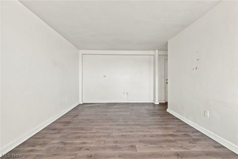 Tiny photo for 11820 Edgewater Drive #513, Lakewood, OH 44107 (MLS # 5255498)