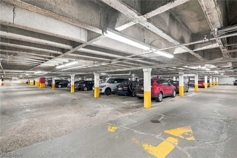 Tiny photo for 11820 Edgewater Drive #513, Lakewood, OH 44107 (MLS # 5255498)