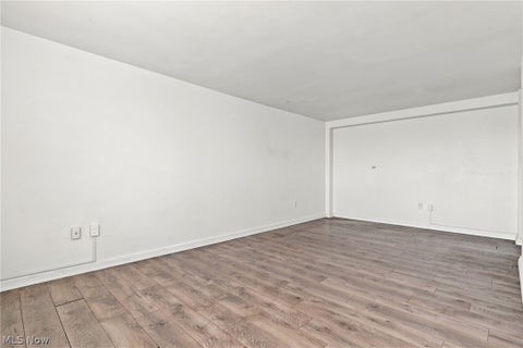 Tiny photo for 11820 Edgewater Drive #513, Lakewood, OH 44107 (MLS # 5255498)