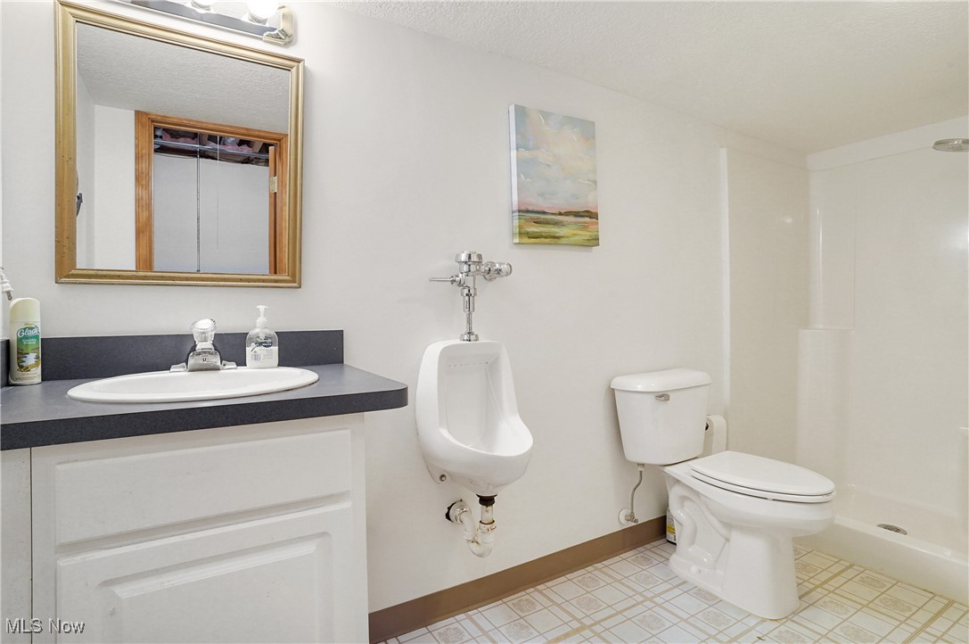6972 Stagecoach Trail, Valley City, Ohio image 47