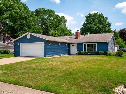 Homes For Sale - 557 Crossbrook Drive<br/> Berea, OH 44017