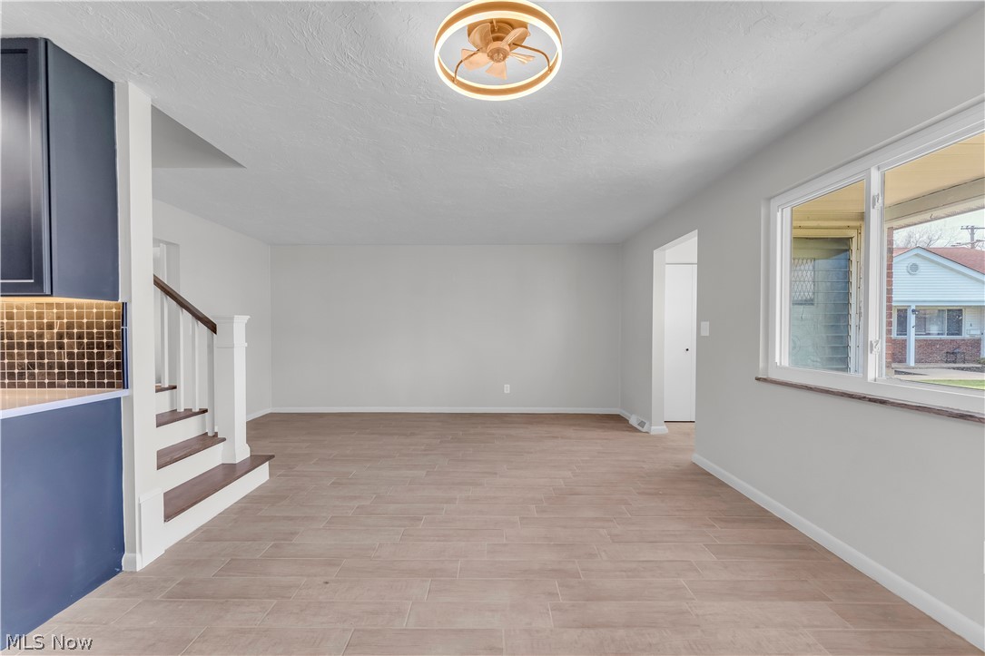 Country Club Condo - Residential