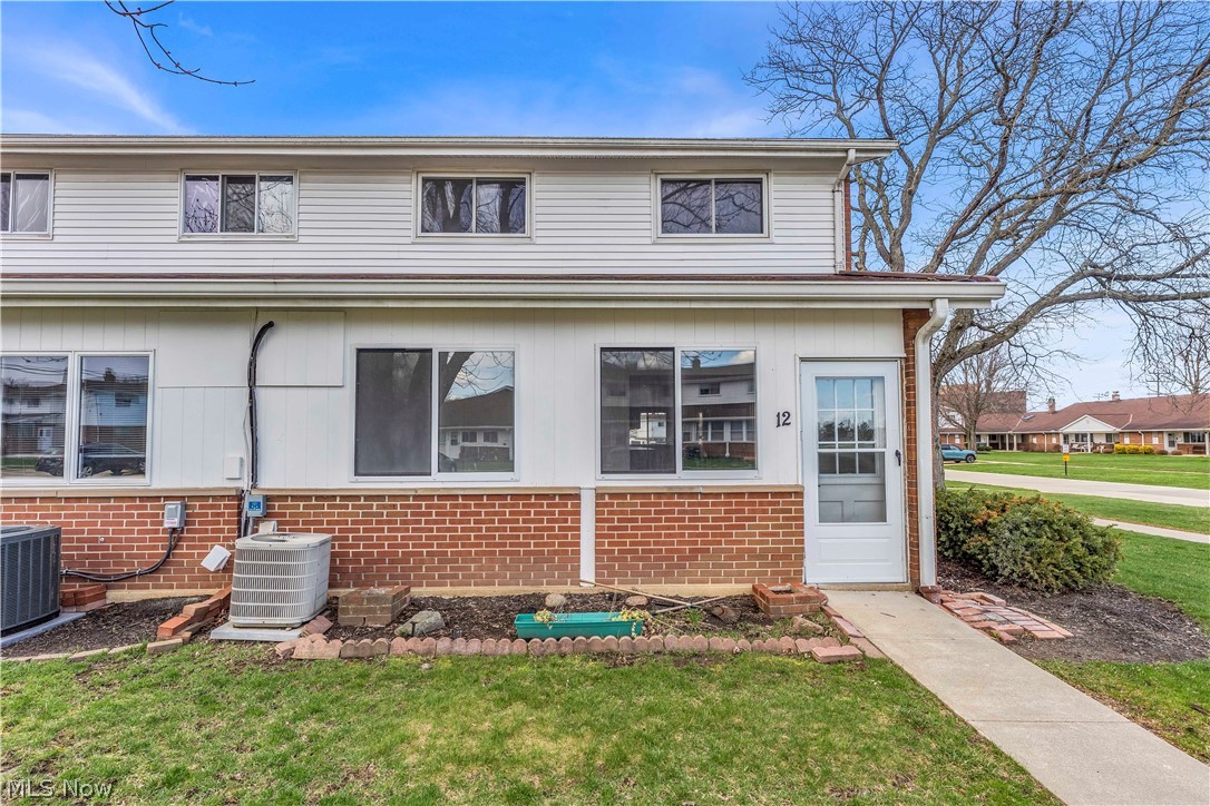 Country Club Condo - Residential