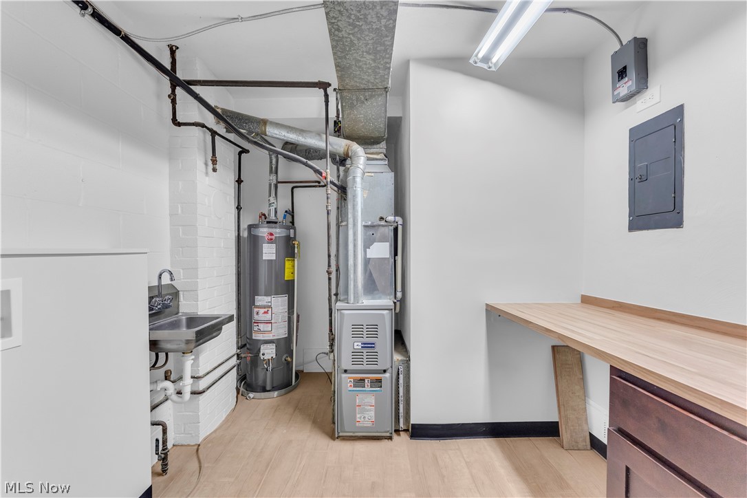 Country Club Condo - Residential