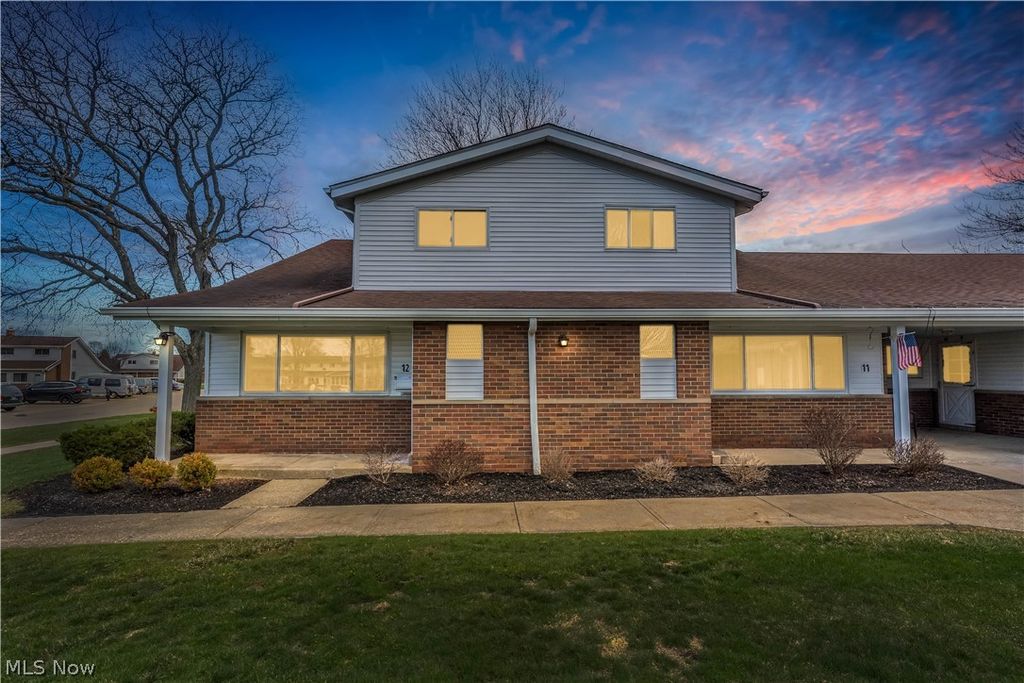 Photo of 25515 Clubside Boulevard #0012, North Olmsted, OH 44070 (MLS # 5193642)