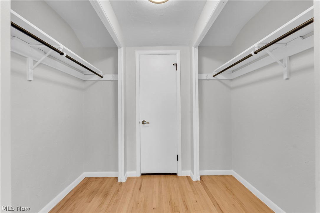 Country Club Condo - Residential