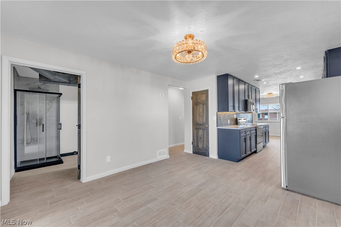 Country Club Condo - Residential