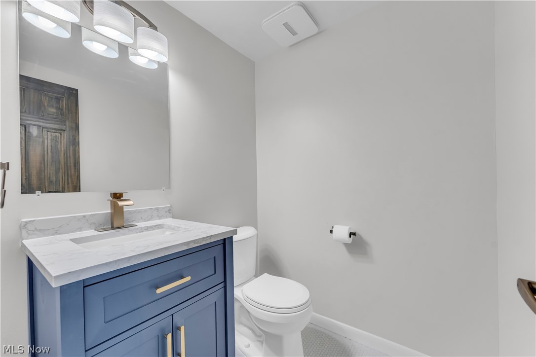 Country Club Condo - Residential