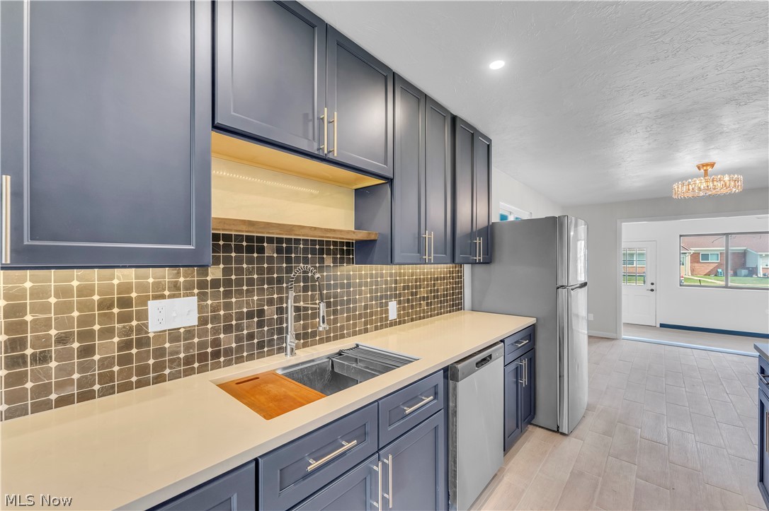 Country Club Condo - Residential