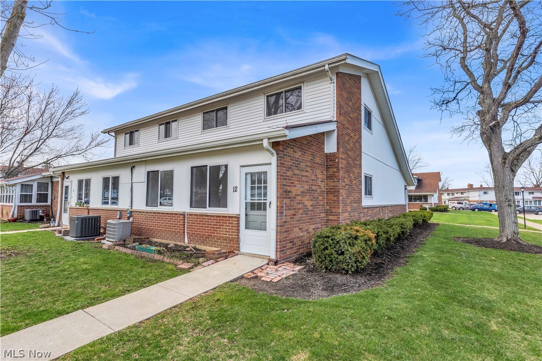 Country Club Condo - Residential