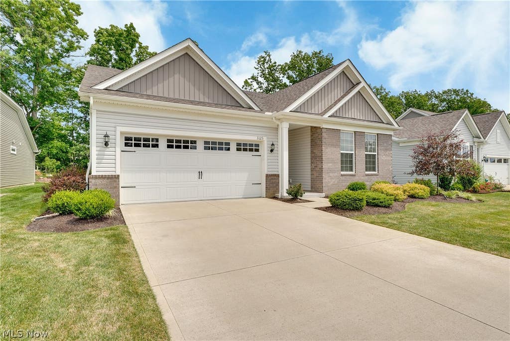Photo of 3123 Aspen Lane, Twinsburg, OH 44087 (MLS # 5222296)