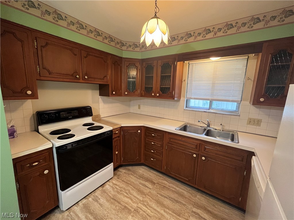 Parkway Estates - Residential Lease