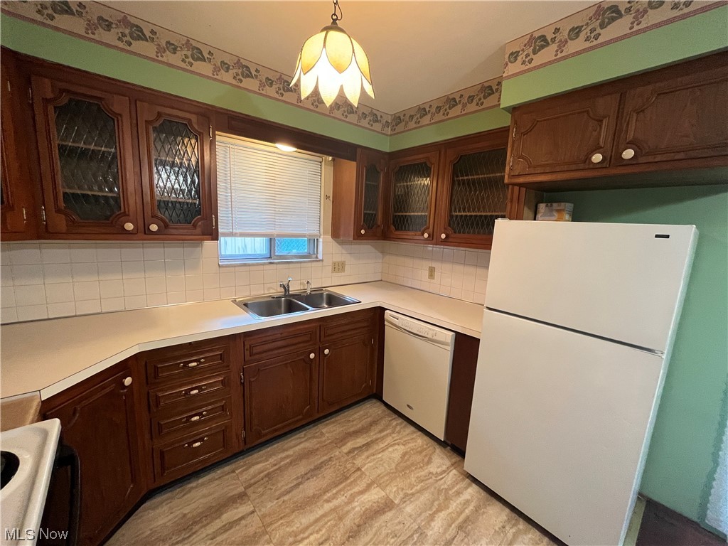 Parkway Estates - Residential Lease