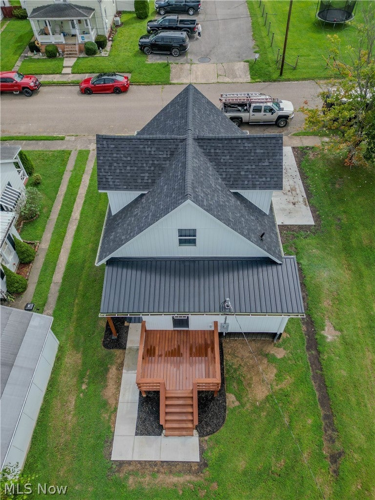 805 Sixth Street