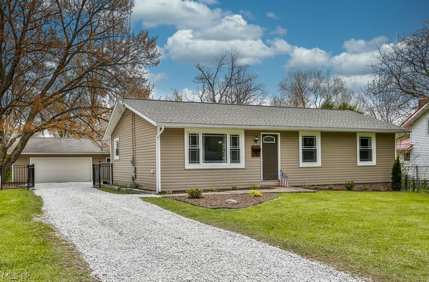 Welcome home to this gorgeously remodeled ranch style home in convenient Stow location! Walking into the front door you are greeted
with loads of natural light while stepping into the homes foyer area and living room with large picture window. Off the foyer is the
dining area that is completely open to the homes updated kitchen that features bamboo flooring, bright white cabinets, granite counter
tops a fabulous pantry and Frigidaire stainless steel appliances that all stay! Off the homes main hallway are the 3 nicely sized bedrooms
each with a spacious closet and newer carpet and paint. The master bedroom connects directly to the 1st floor full bathroom with
ceramic tile flooring/ shower surround and new modern shelving flanking the extra wide vanity. The finished lower level will give you
that extra space you are looking for! The over-sized rec room gives you space to spread out, the bonus room could be an office, craft
room, bedroom, the possibilities are endless! The second