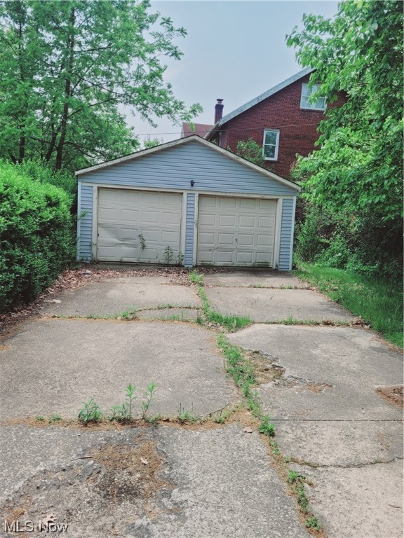 Van De Boe Hager Beverly Park Su - Residential Income