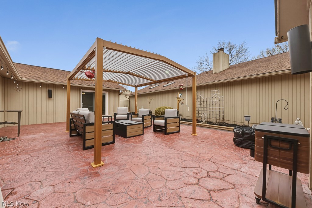 Meadows Condo - Residential