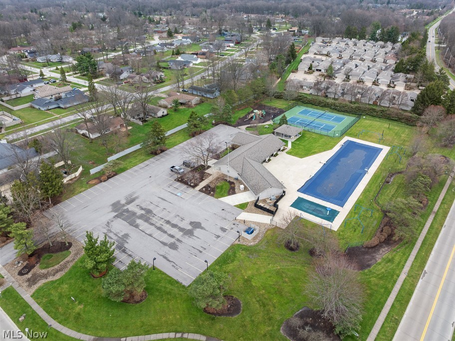 Meadows Condo - Residential