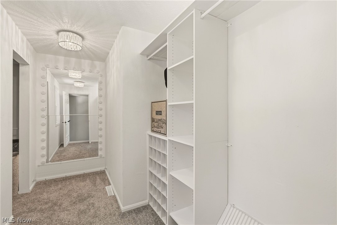 Hallworth Manor Estates 01 - Residential