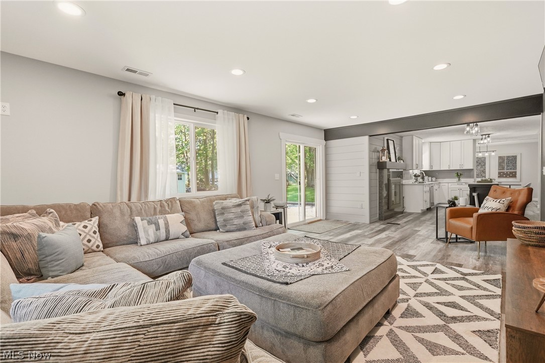 Hallworth Manor Estates 01 - Residential