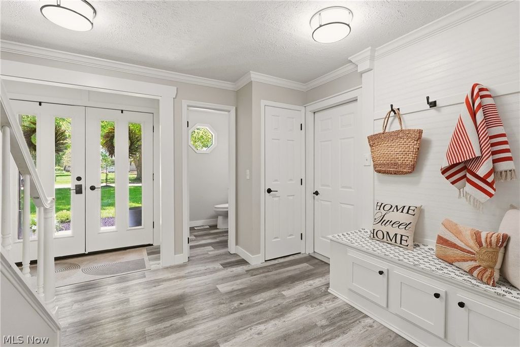 Photo of 6813 Palmerston Drive, Mentor, OH 44060 (MLS # 5208197)