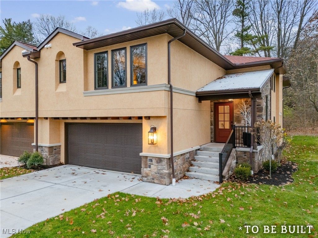 Photo of 844 Easthill Street SE, North Canton, OH 44720 (MLS # 5175047)