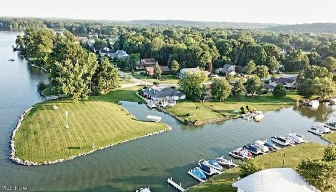 Aurora Shores - Residential