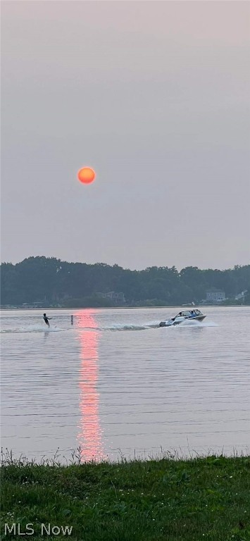 Aurora Shores - Residential